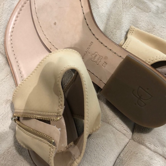 Sandals - Picture 2 of 2